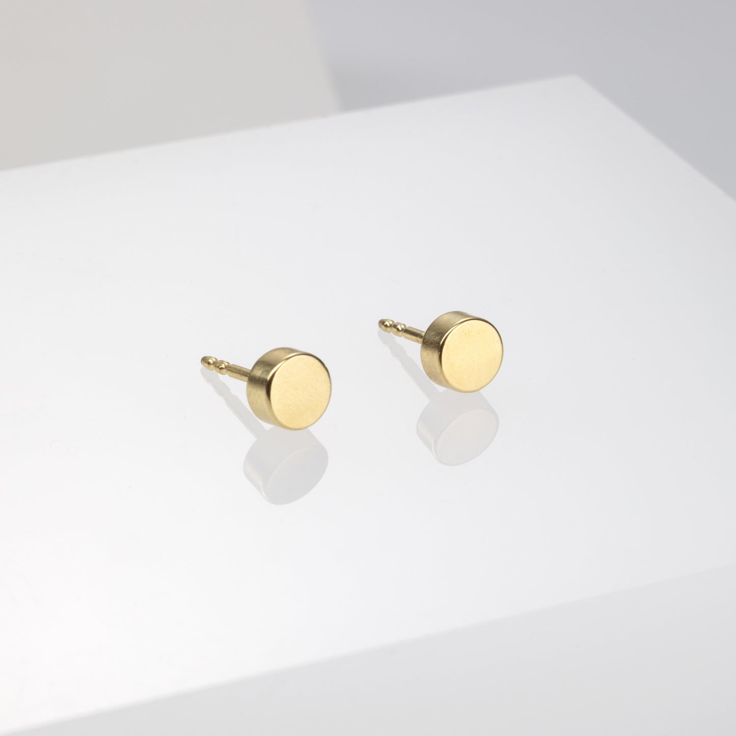 Kyō earrings DOTS small